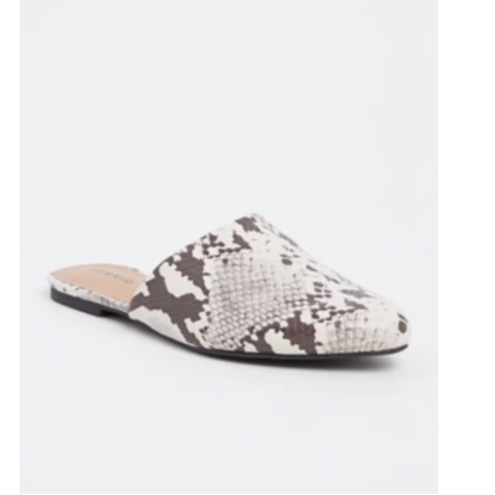 💚🟢Snake Skin Torrid Mule